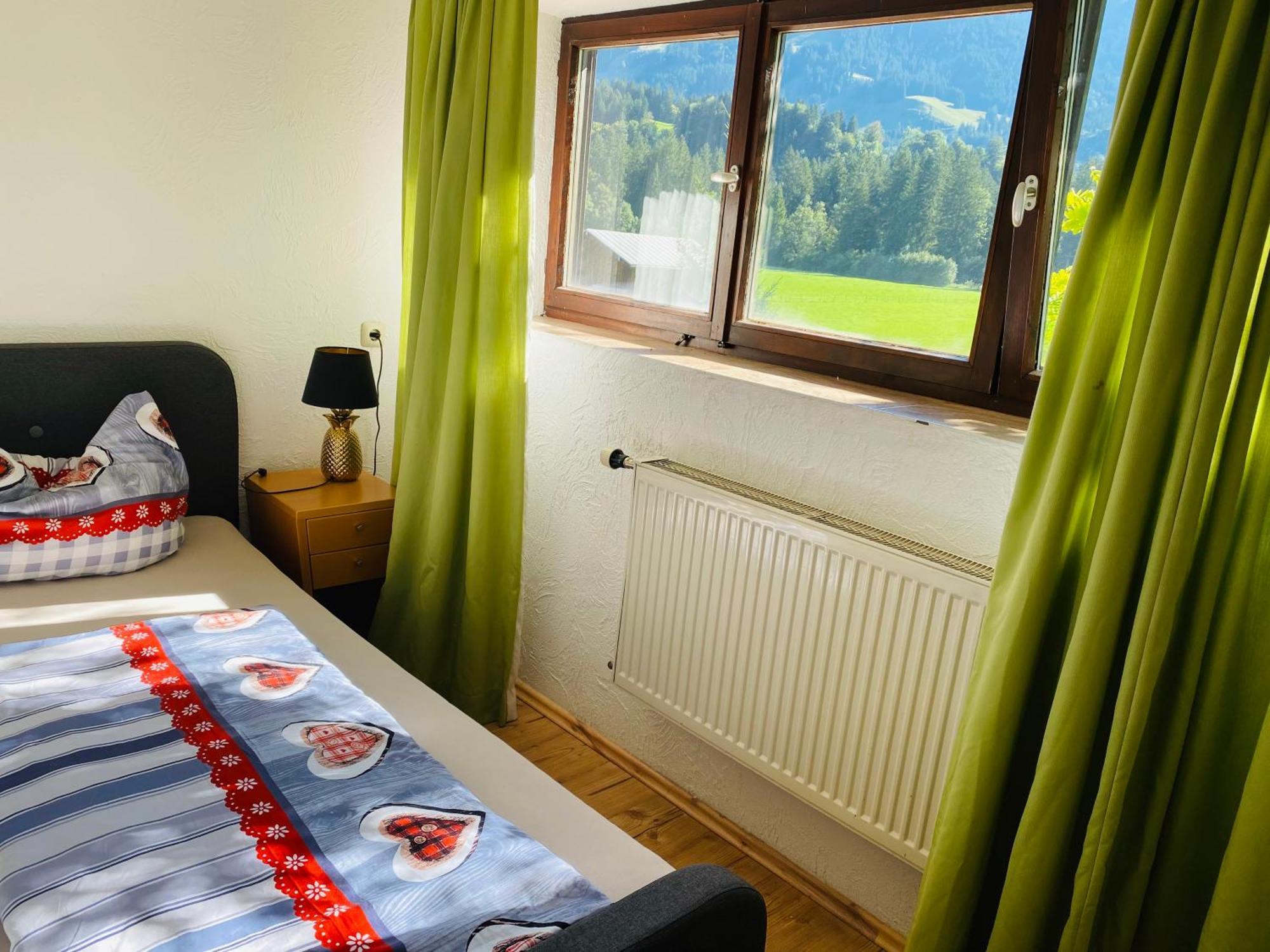 Steinbock Bed & Breakfast Fischen im Allgaeu Pokoj fotografie